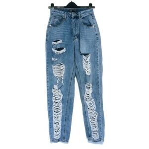 PrettyLittleThing Boyfriend Distressed High Rise Relaxed Fit Button Fly Jeans 2
